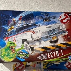 Hasbro Ghostbusters Ecto-1 Car with Stretch Tech